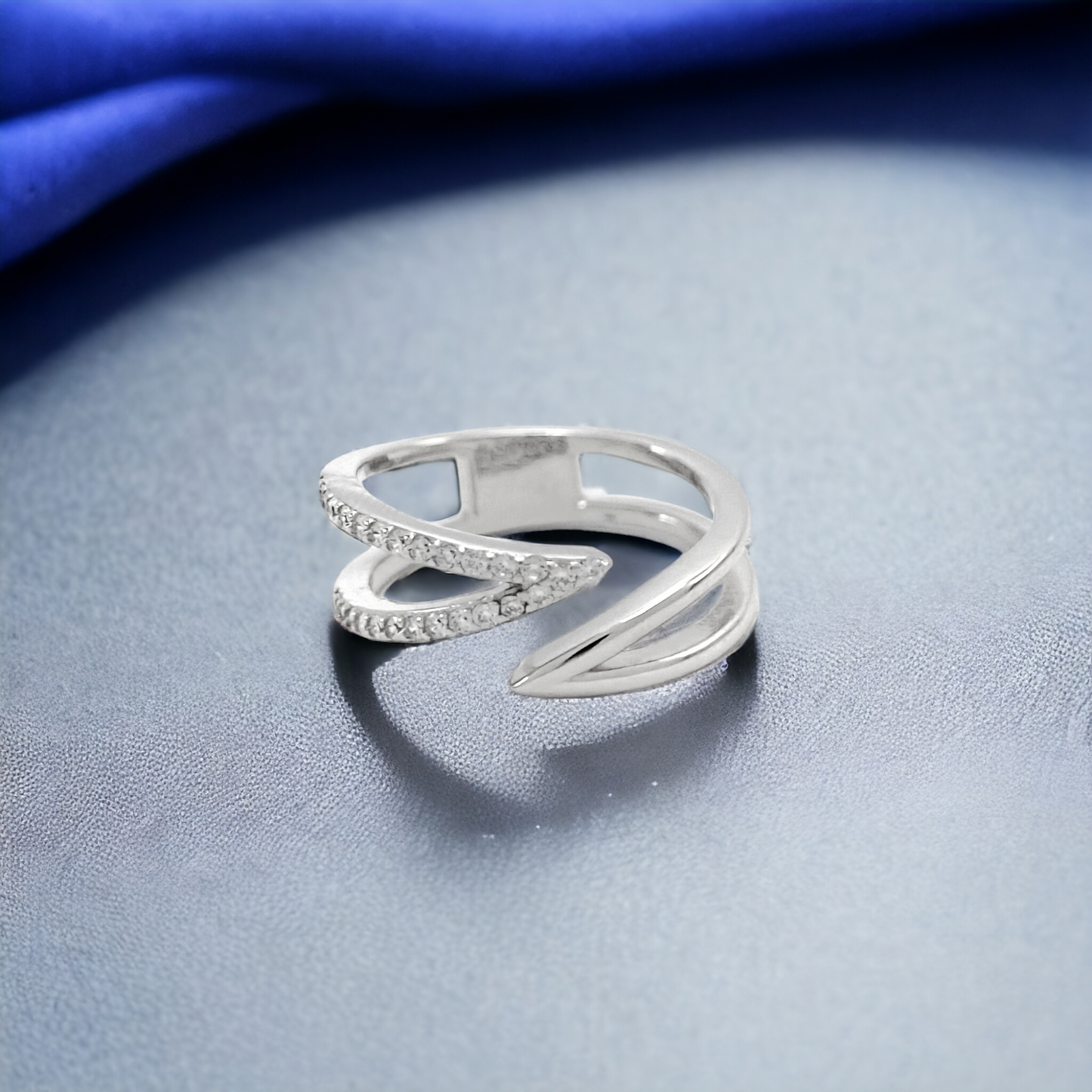Cross V Silver Ring