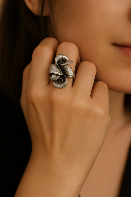 HANDCRAFTED LONG PETAL RING