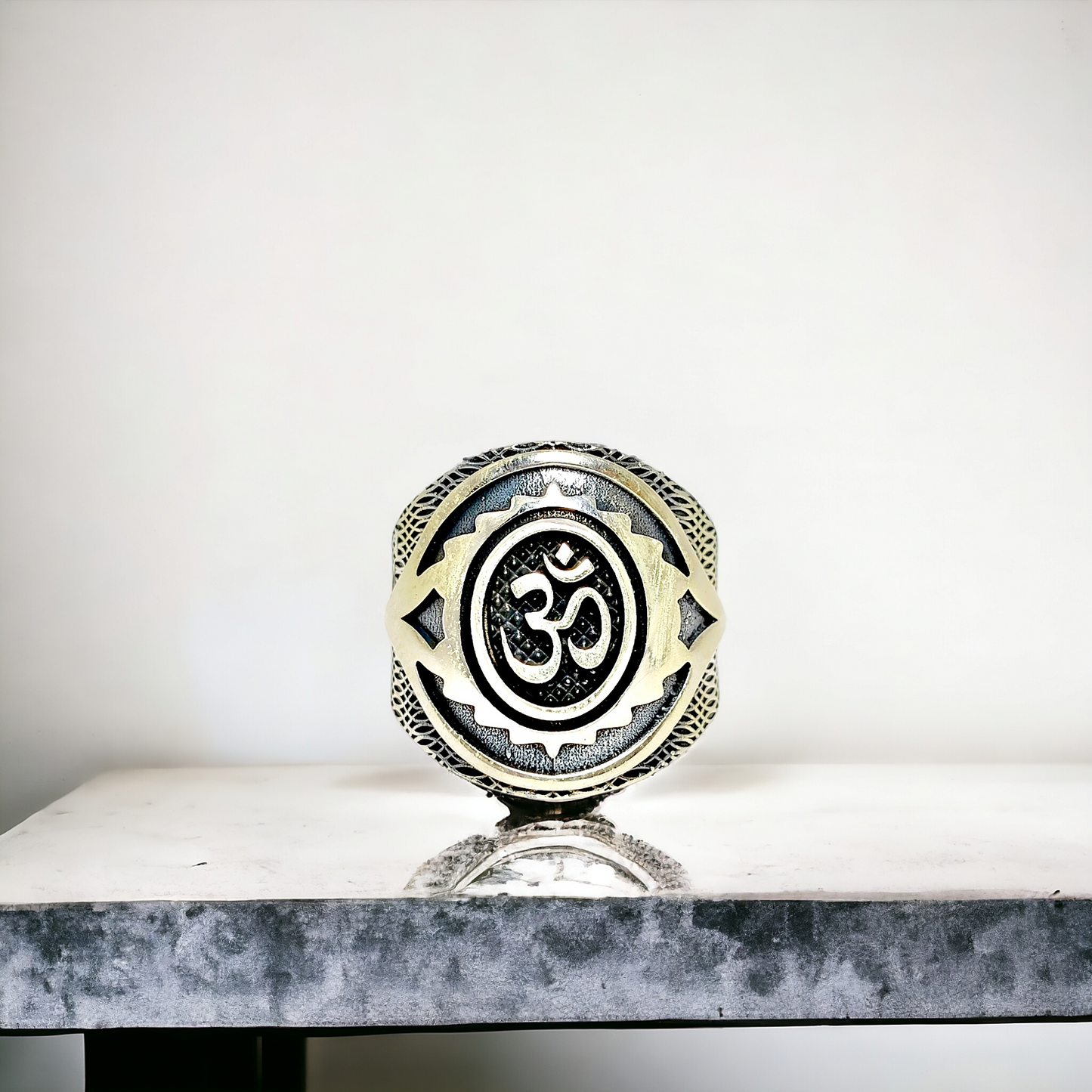 Aum Ring SR01