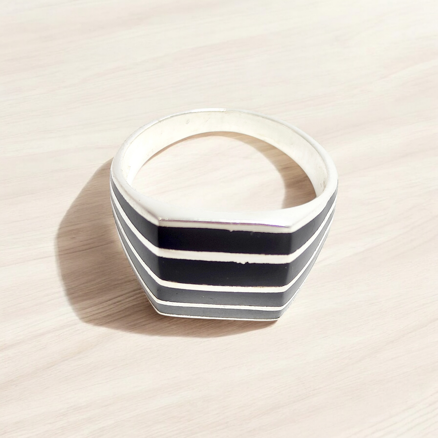 Vintage Black n White Silver Ring