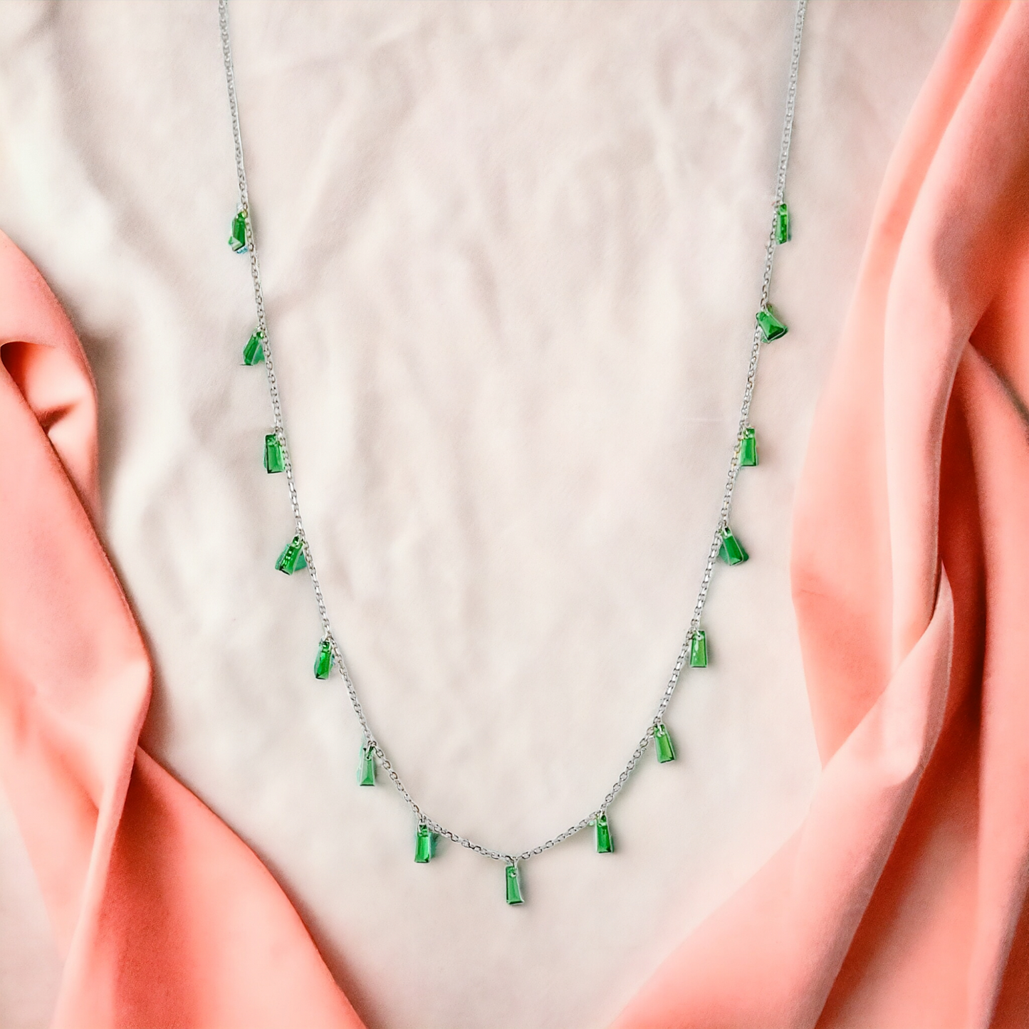 Queen Green Taper Chain