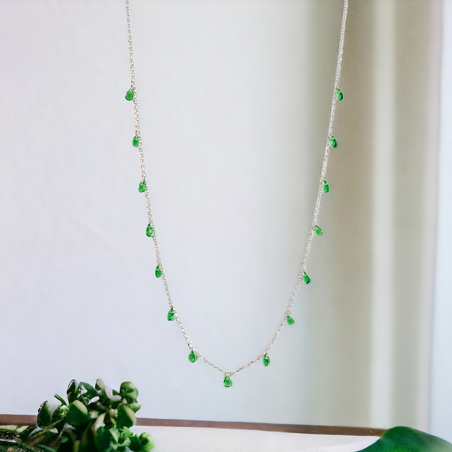 Queen Green Pear Chain