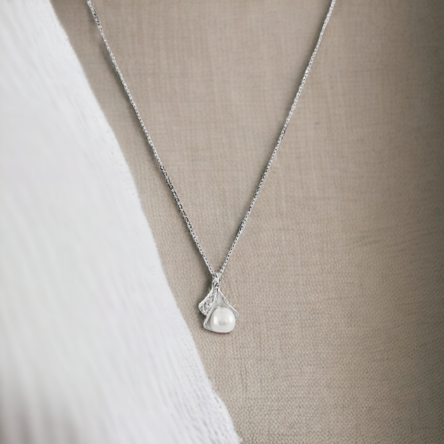 Dual Shell Pearl Chain