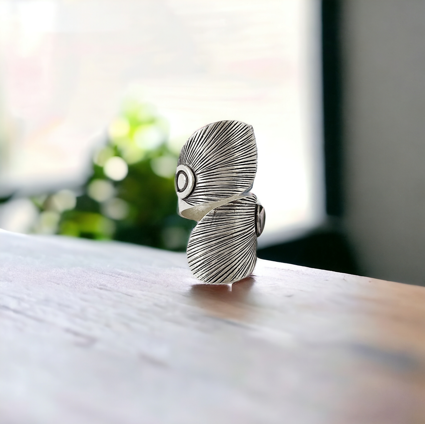OXIDISED DUAL LEAF RING