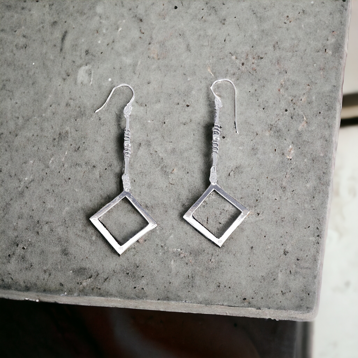 Hanging Square