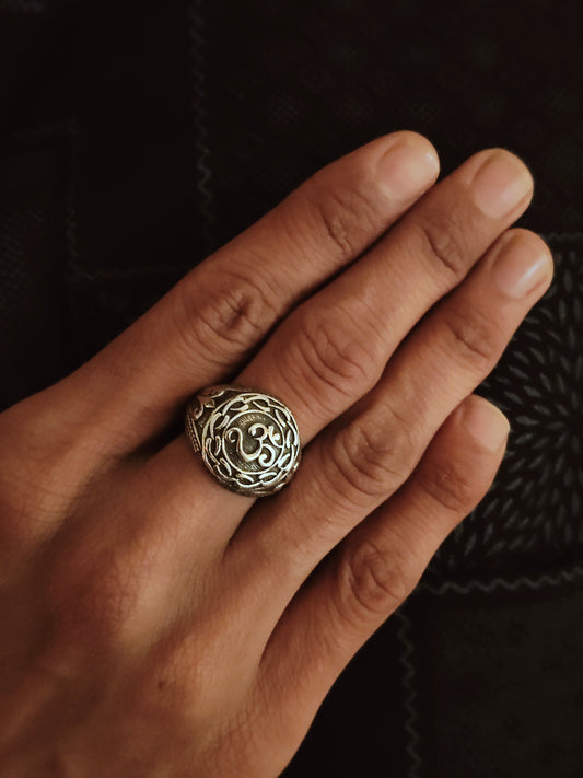 Aum Ring SR02
