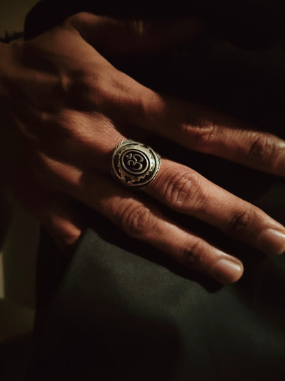 Aum Ring SR01