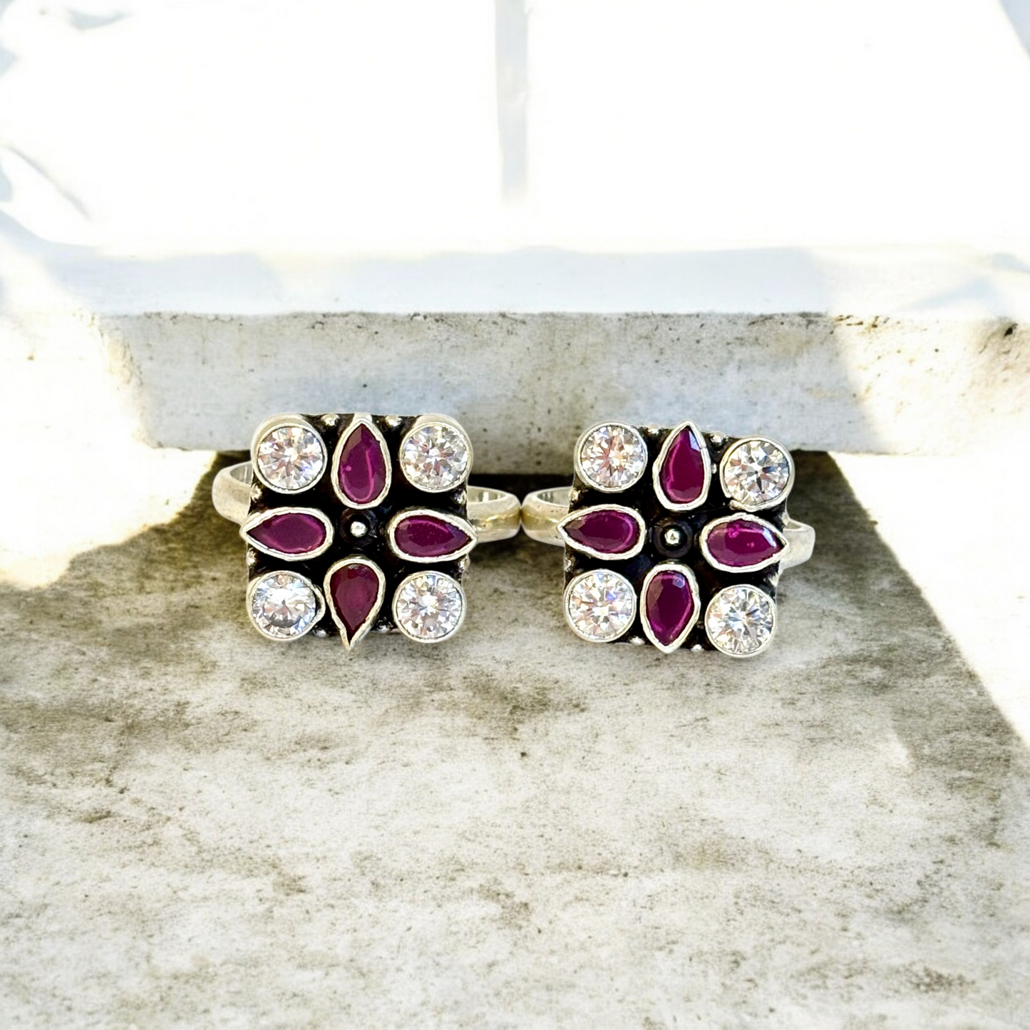 red & white oxidised toe ring