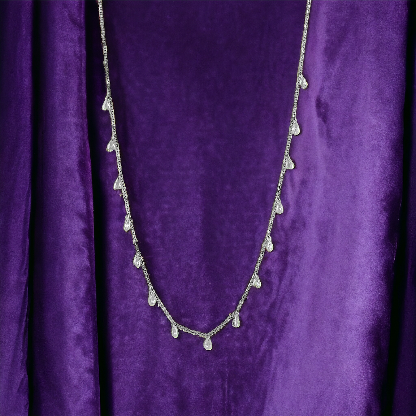 Queen White Pear Chain