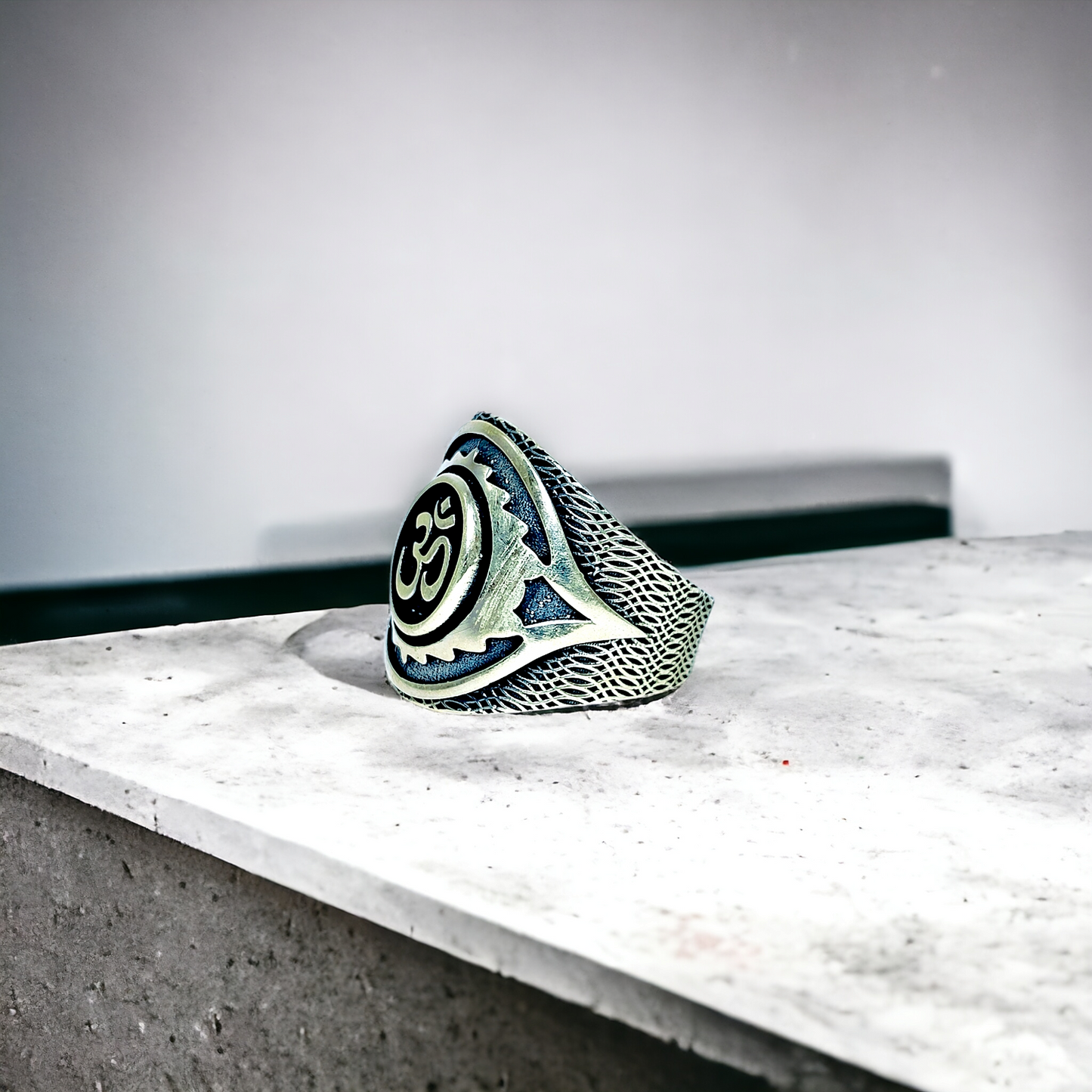 Aum Ring SR01