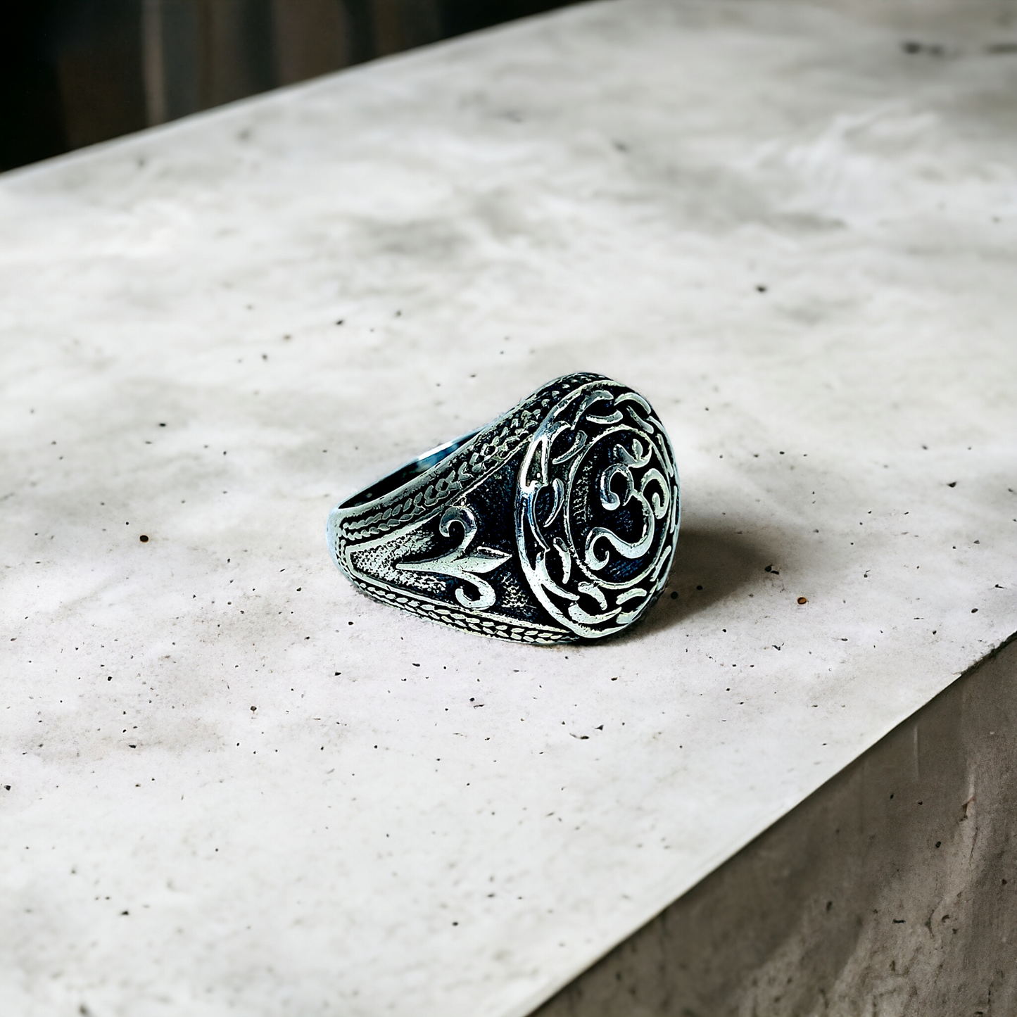 Aum Ring SR02