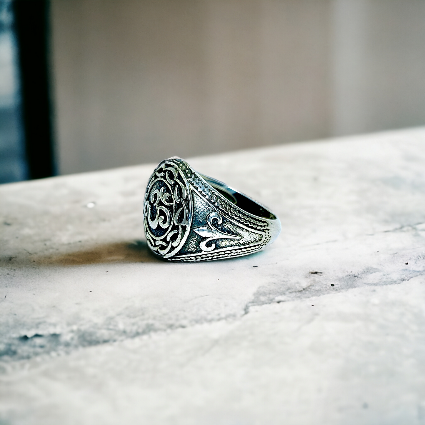 Aum Ring SR02