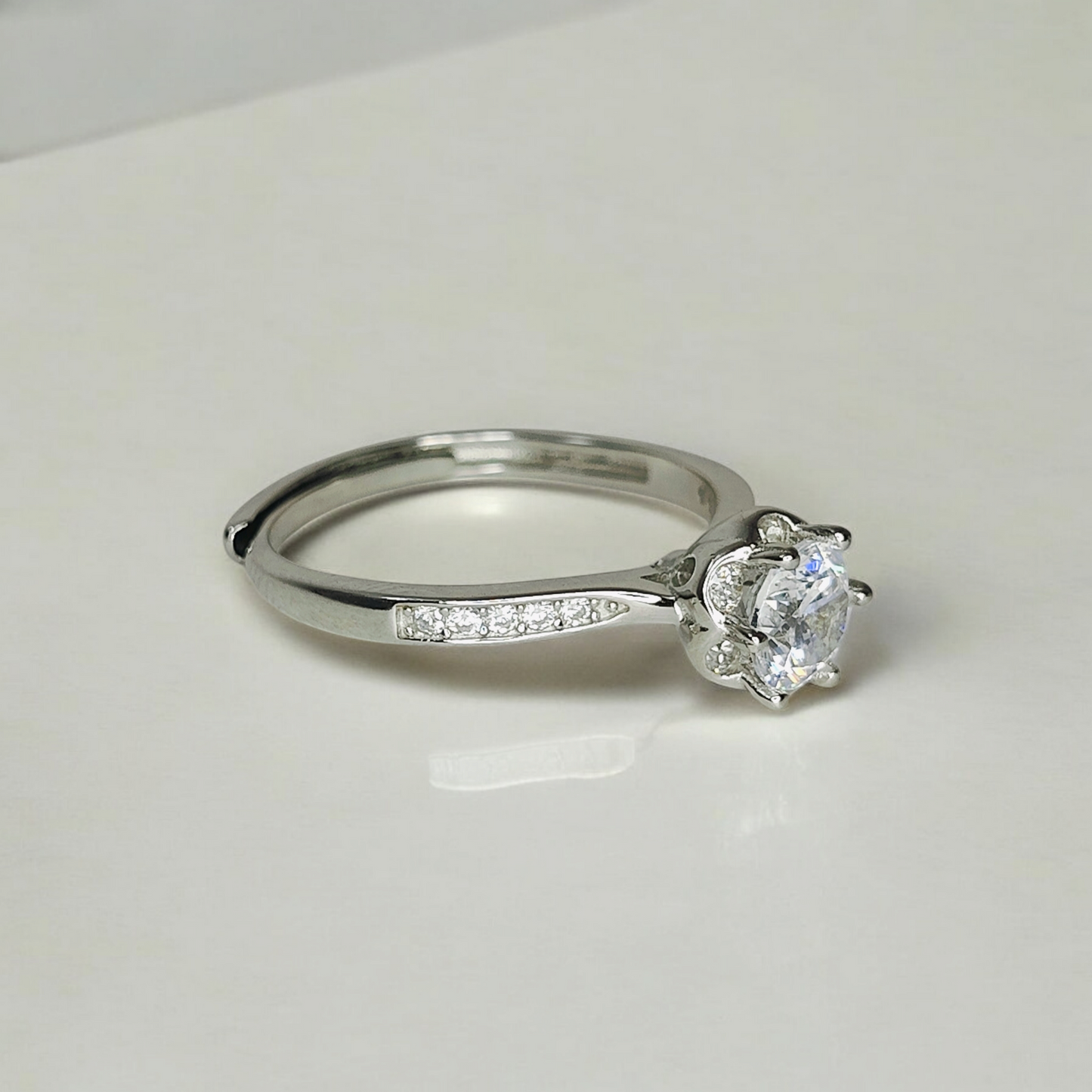 Flourish Solitaire Silver Ring