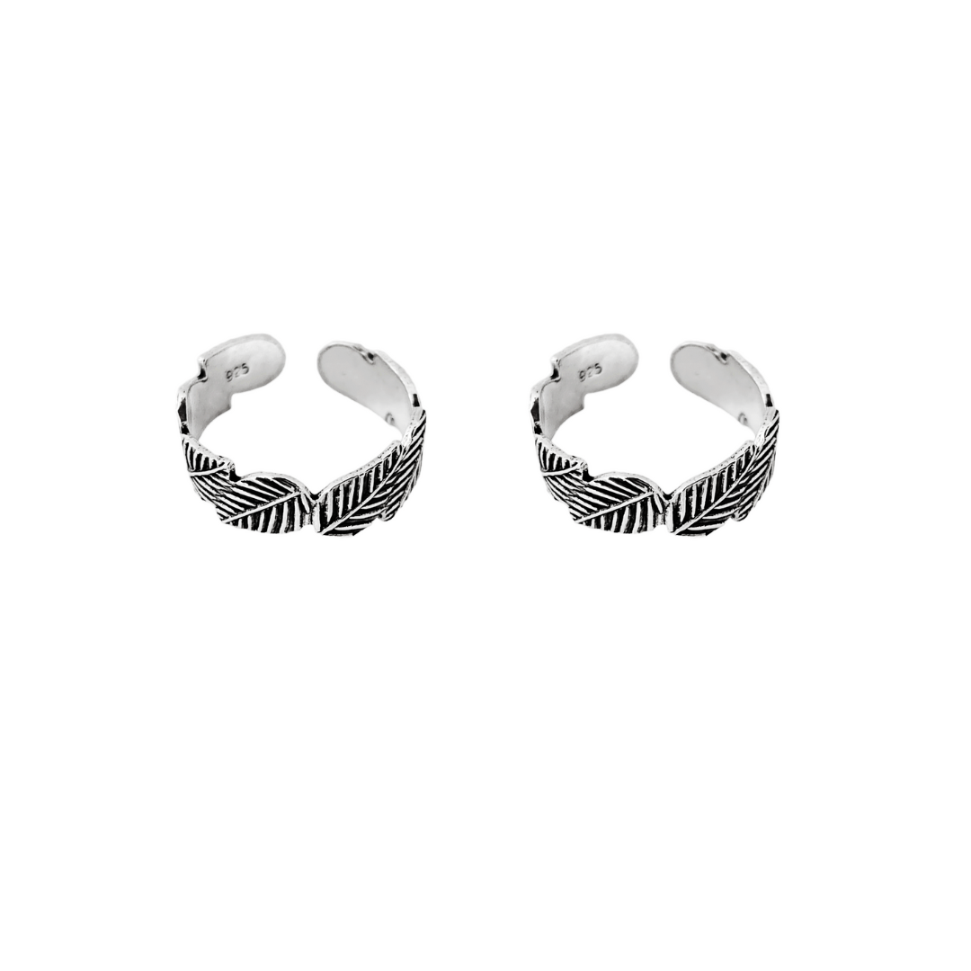 Overlapping Leaf Toe Ring